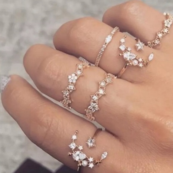 {DEVYN} dainty crescent star flower ring set - Picture 3 of 7